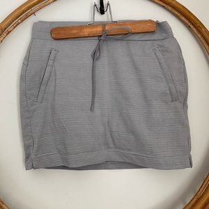 Athleta gray and white pinstripe skort